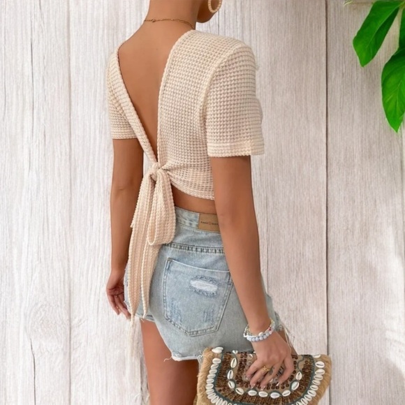 Open Back Crop Top | SIZE L - Picture 4 of 4